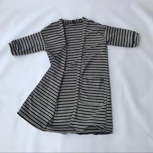 Mid-length sleeve Cardi Tunic